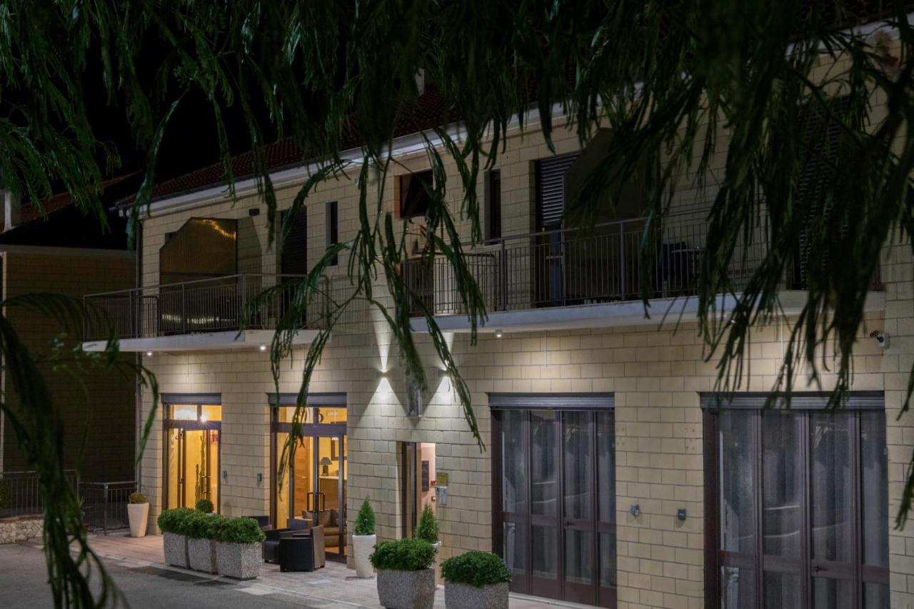 Affittacamere Villa Bisceglia Монте-Сант'Анджело Экстерьер фото