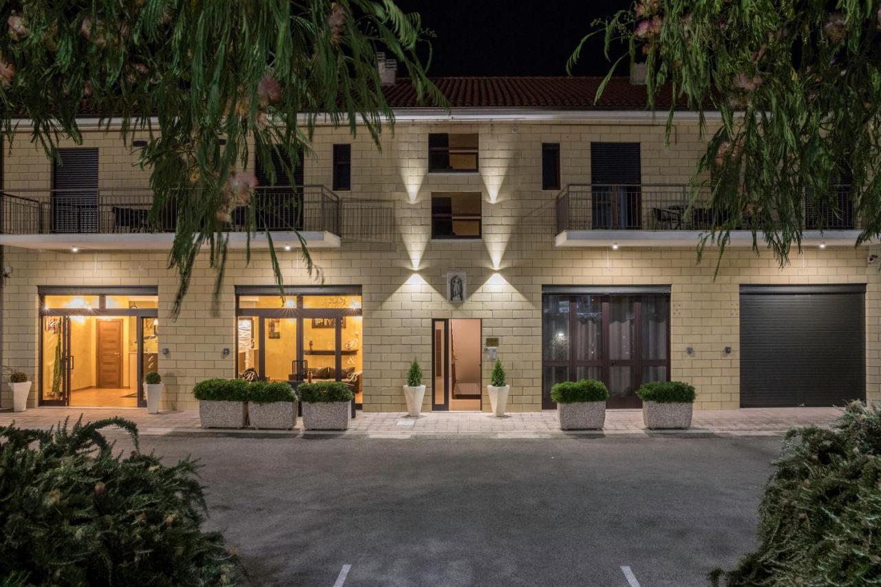 Affittacamere Villa Bisceglia Монте-Сант'Анджело Экстерьер фото